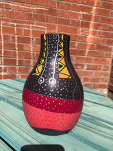 Load image into Gallery viewer, African Pot Painting with Faki Kuano